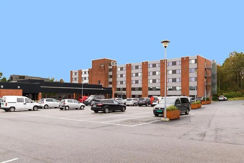 Scandic Flesland Airport Hotel Bergen 4*,