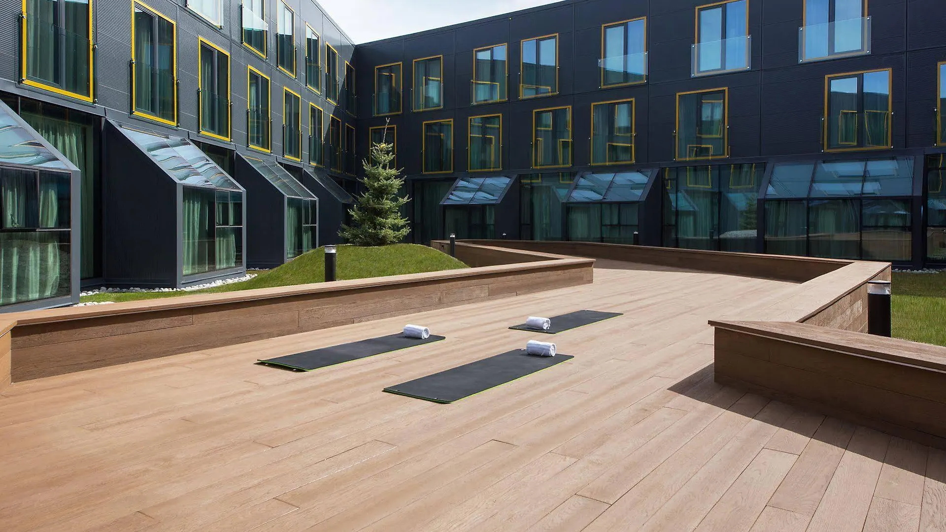Scandic Flesland Airport Hotel Bergen 4*,